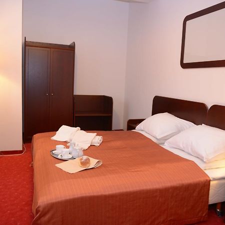 Hotel Pod Debami Terespol Luaran gambar
