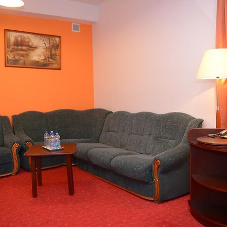 Hotel Pod Debami Terespol Luaran gambar