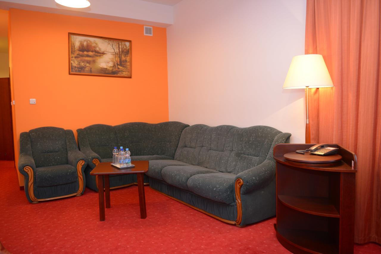 Hotel Pod Debami Terespol Luaran gambar