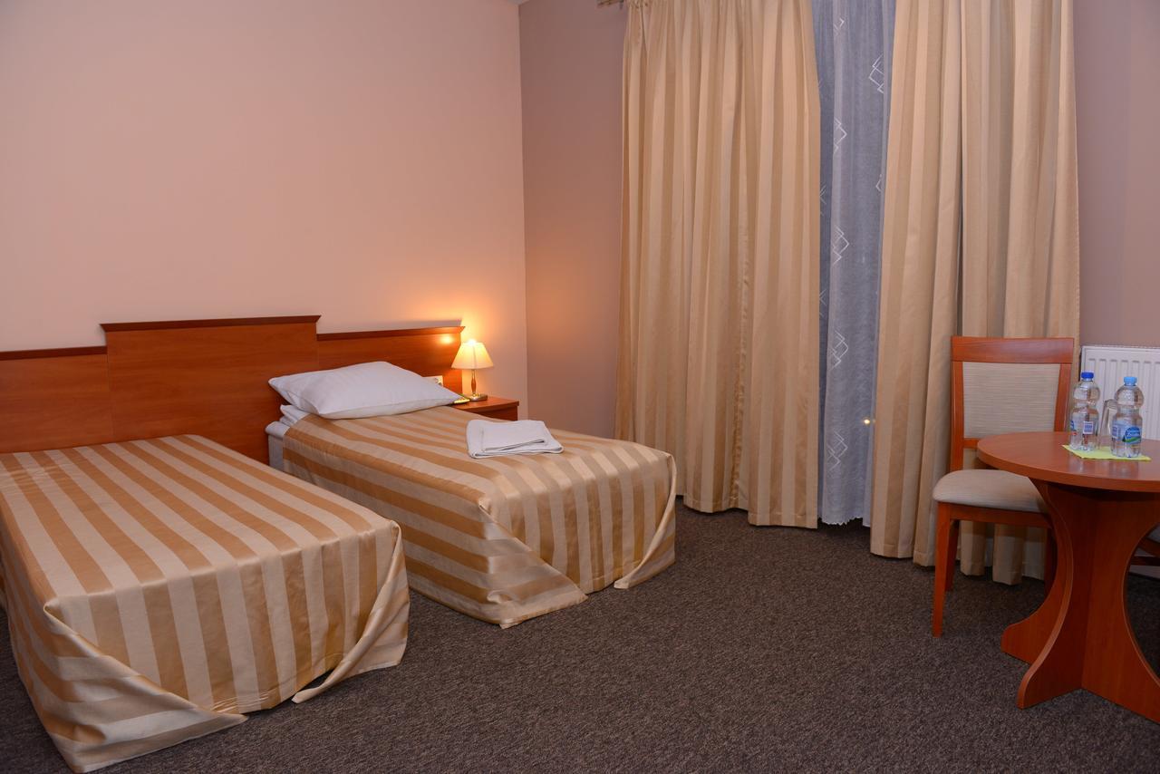Hotel Pod Debami Terespol Luaran gambar