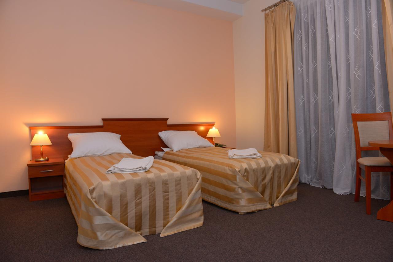Hotel Pod Debami Terespol Luaran gambar