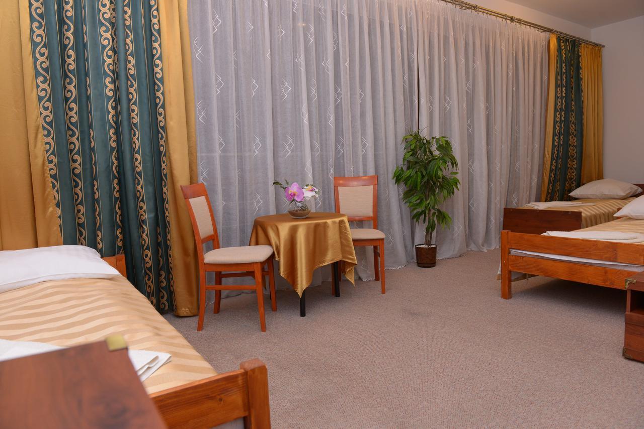 Hotel Pod Debami Terespol Luaran gambar