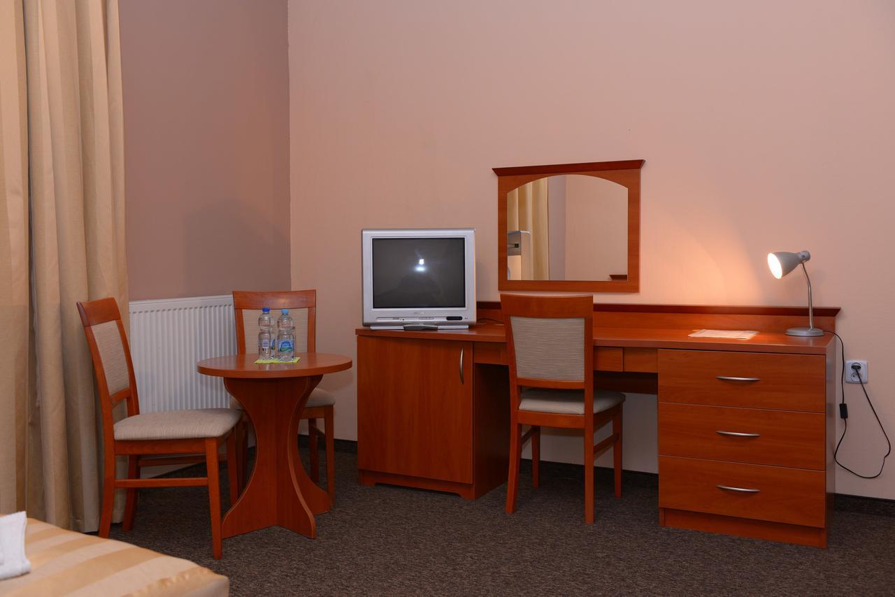 Hotel Pod Debami Terespol Luaran gambar